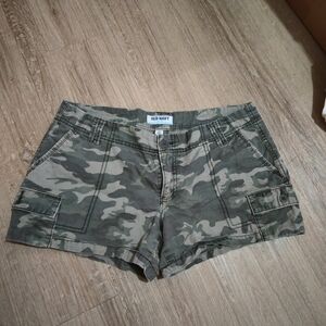 Old Navy Women's Camouflage Cargo Shorts